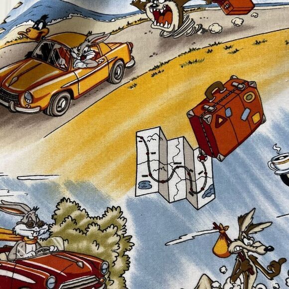 Looney Tunes Vintage Men’s Casual Button Down Shirt Bugs Bunny Road Trip XXL - Picture 5 of 9